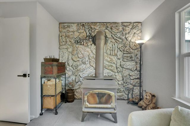 23944 Oakmont Way, Auburn, CA 95602