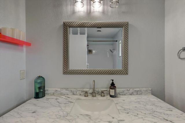 23944 Oakmont Way, Auburn, CA 95602