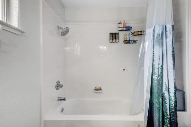 23944 Oakmont Way, Auburn, CA 95602