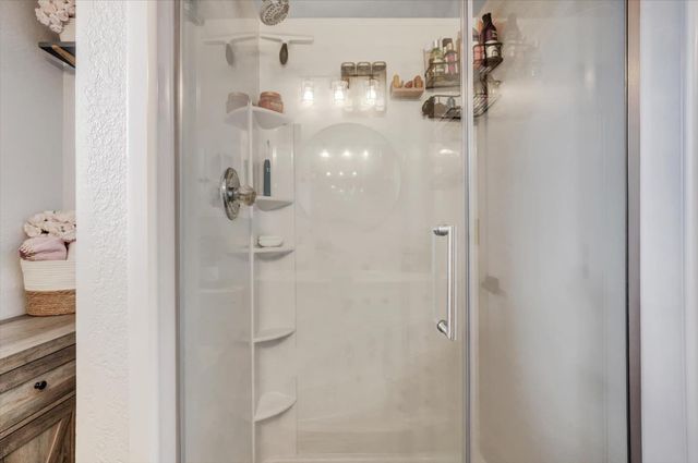 23944 Oakmont Way, Auburn, CA 95602