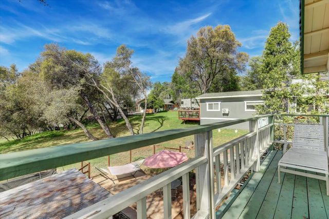 23944 Oakmont Way, Auburn, CA 95602