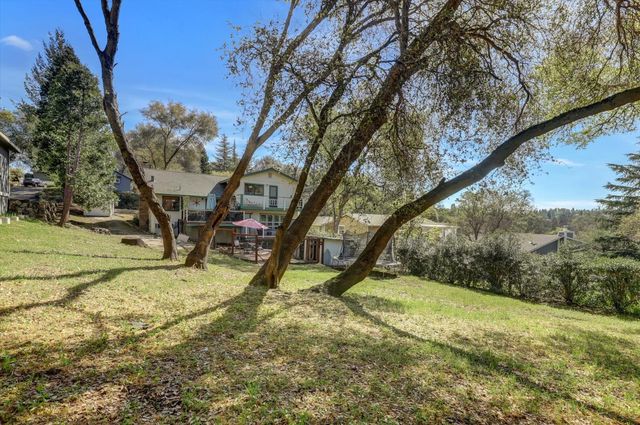 23944 Oakmont Way, Auburn, CA 95602