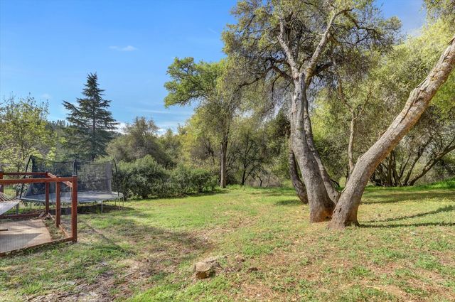23944 Oakmont Way, Auburn, CA 95602