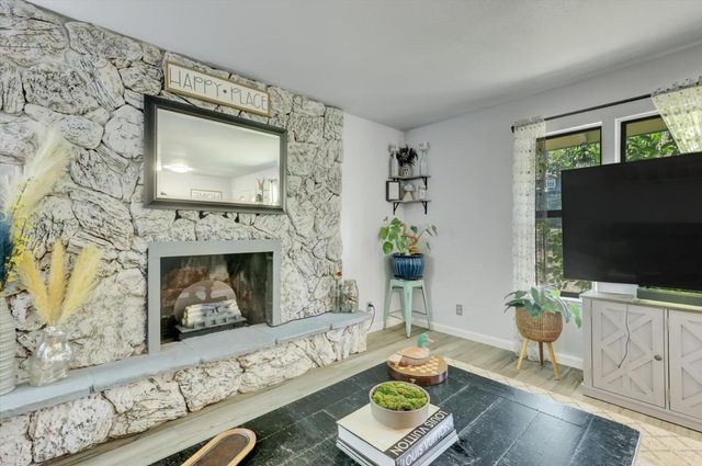 23944 Oakmont Way, Auburn, CA 95602