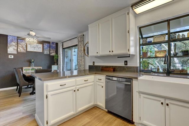 23944 Oakmont Way, Auburn, CA 95602