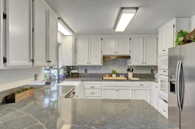 23944 Oakmont Way, Auburn, CA 95602