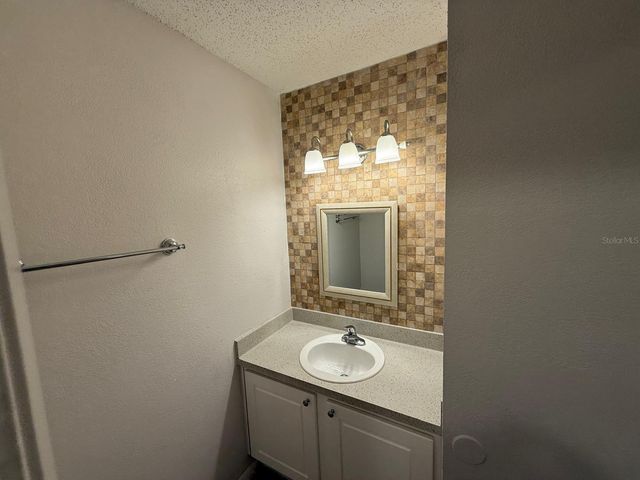 4269 S SEMORAN BOULEVARD 17, Orlando, FL 32822