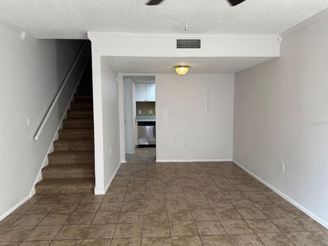 4269 S SEMORAN BOULEVARD 17, Orlando, FL 32822