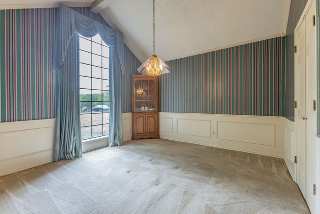 9900 Oak Ridge Circle, Woodway, TX 76712