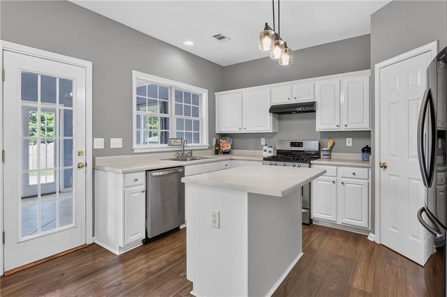 112 Towey Trail, Woodstock, GA 30188