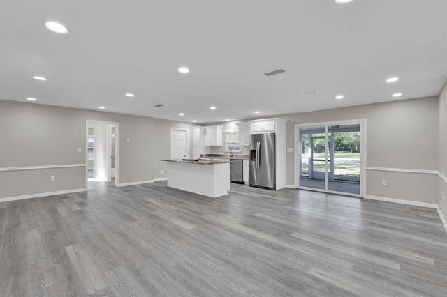 855 S. Holmes Blvd., St Augustine, FL 32084