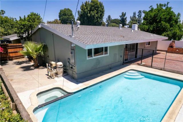 19808 Londelius Street, Northridge, CA 91324