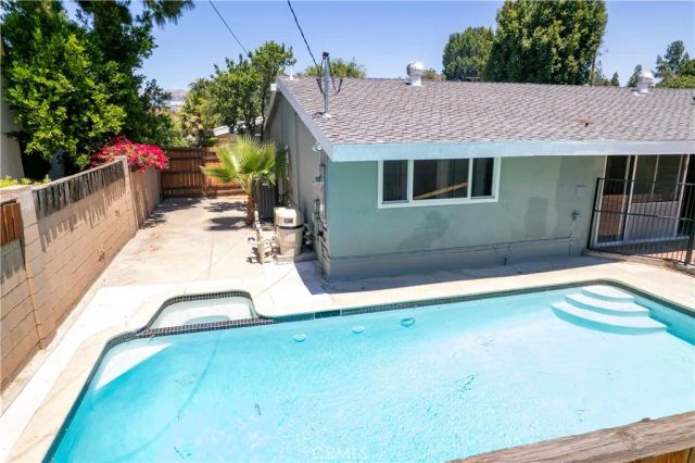 19808 Londelius Street, Northridge, CA 91324