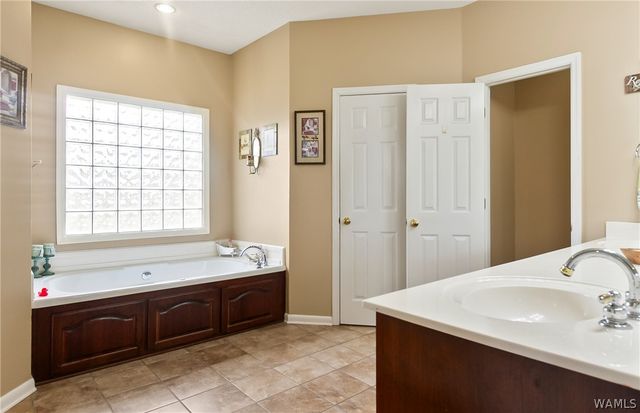 10458 Sunnyland, Tuscaloosa, AL 35405