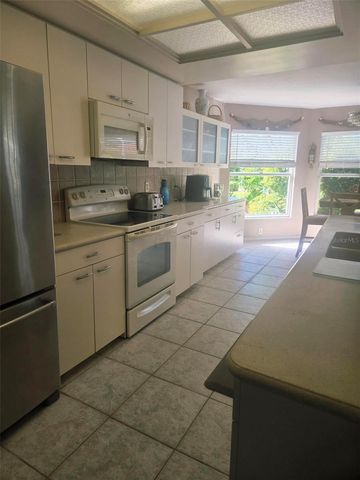 4236 PRO AM AVE E, Bradenton, FL 34203