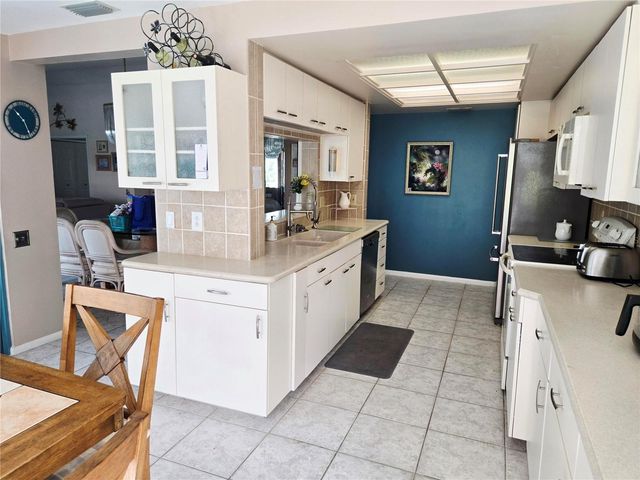 4236 PRO AM AVE E, Bradenton, FL 34203
