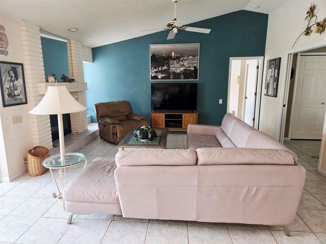 4236 PRO AM AVE E, Bradenton, FL 34203