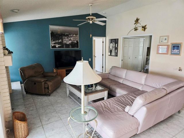 4236 PRO AM AVE E, Bradenton, FL 34203