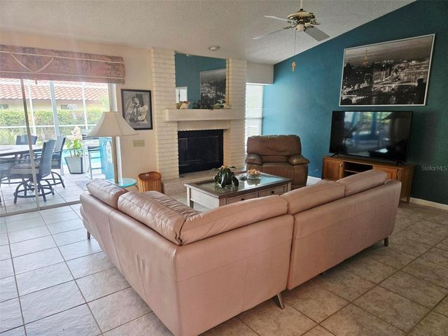 4236 PRO AM AVE E, Bradenton, FL 34203