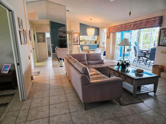 4236 PRO AM AVE E, Bradenton, FL 34203