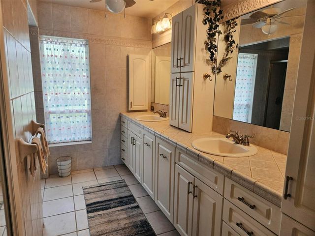 4236 PRO AM AVE E, Bradenton, FL 34203