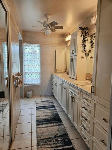 4236 PRO AM AVE E, Bradenton, FL 34203
