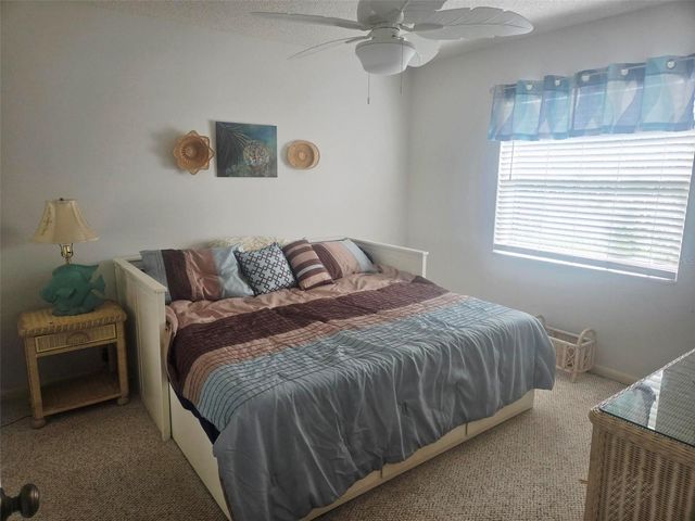 4236 PRO AM AVE E, Bradenton, FL 34203