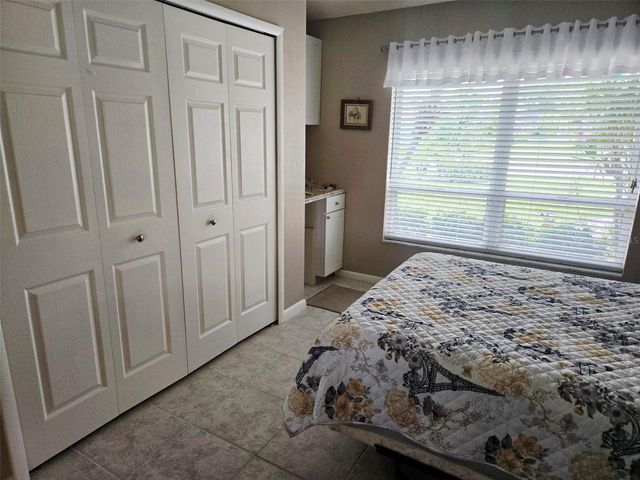 4236 PRO AM AVE E, Bradenton, FL 34203