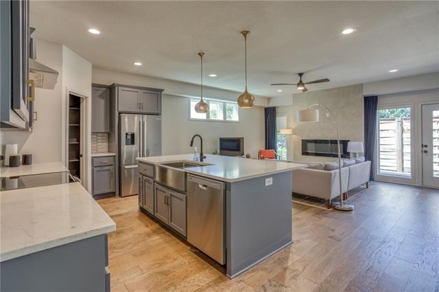 4334 Forest Avenue, Kansas City, MO 64110