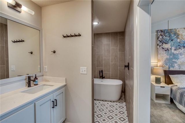 4334 Forest Avenue, Kansas City, MO 64110