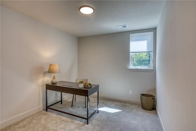 4334 Forest Avenue, Kansas City, MO 64110