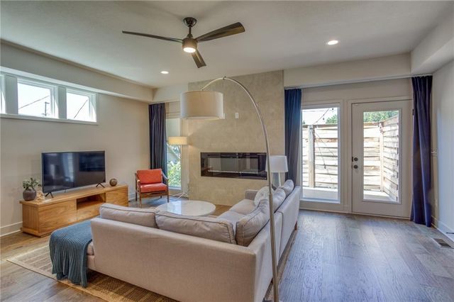 4334 Forest Avenue, Kansas City, MO 64110