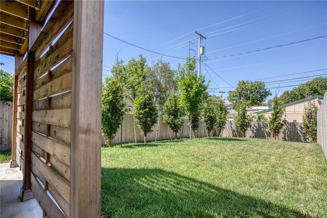 4334 Forest Avenue, Kansas City, MO 64110