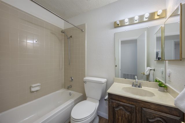 4504 Keys Drive, The Colony, TX 75056