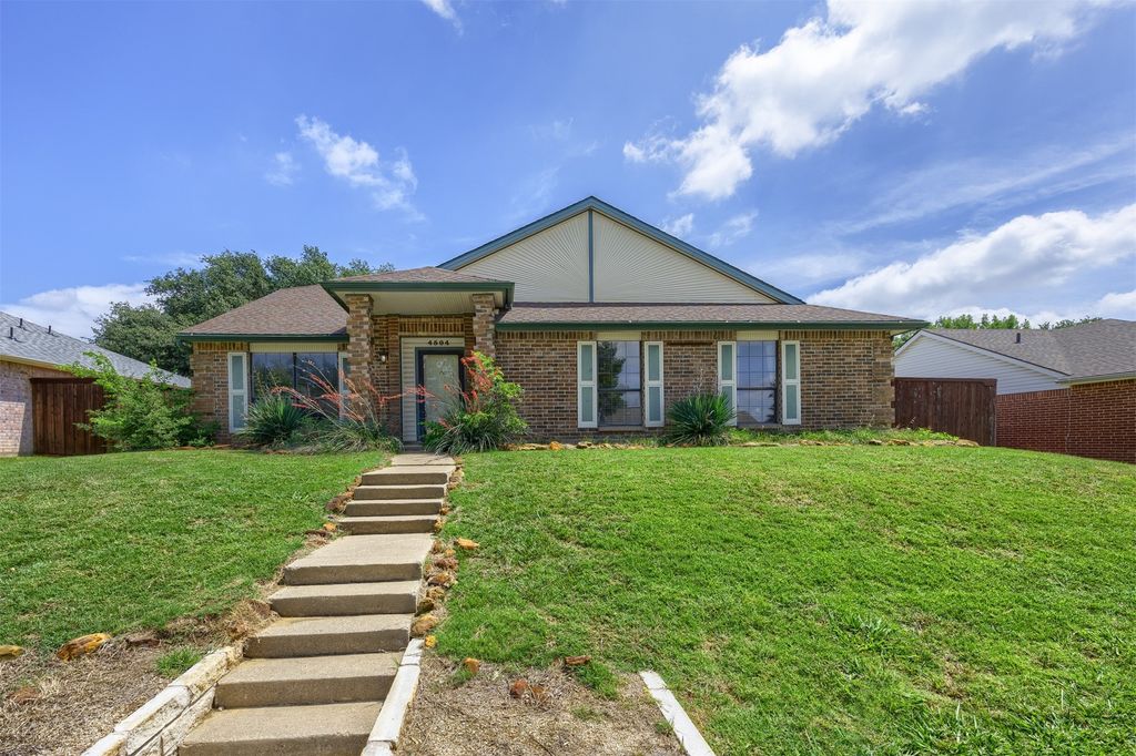 4504 Keys Drive, The Colony, TX 75056