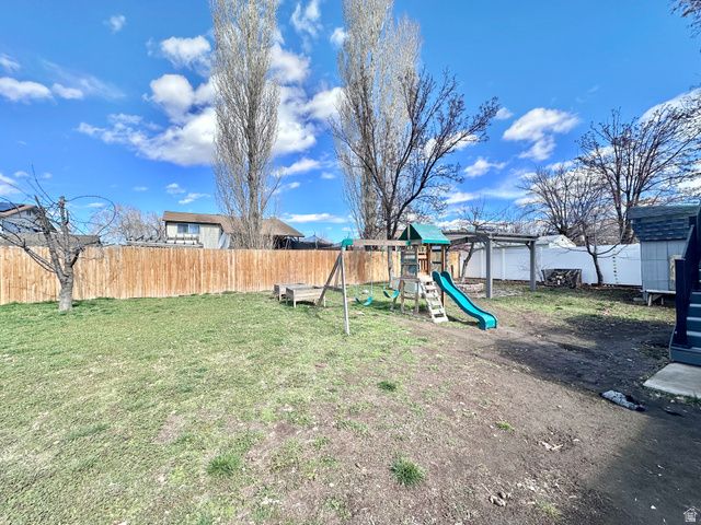 1498 W 1850 N, Layton, UT 84041