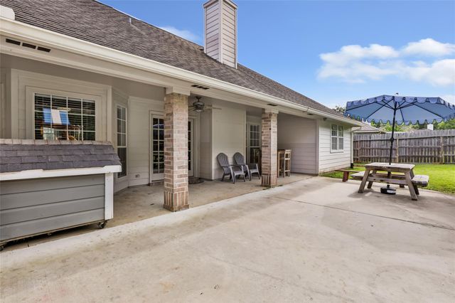 210 Regal Lane, Liberty, TX 77575
