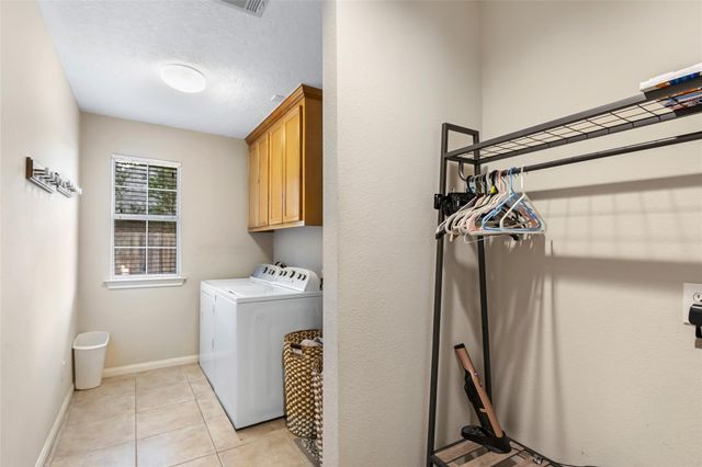 210 Regal Lane, Liberty, TX 77575