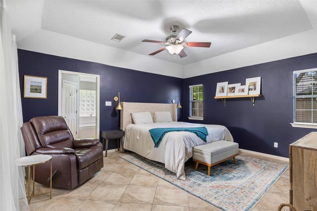 210 Regal Lane, Liberty, TX 77575