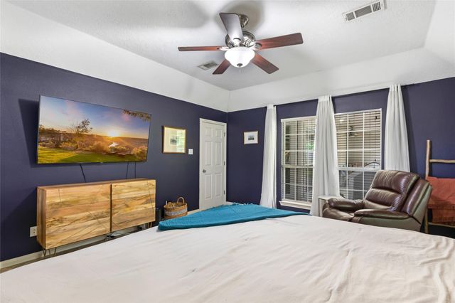 210 Regal Lane, Liberty, TX 77575