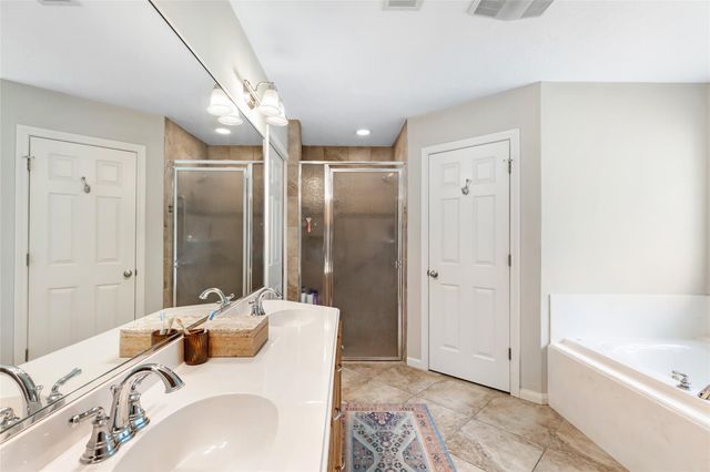 210 Regal Lane, Liberty, TX 77575
