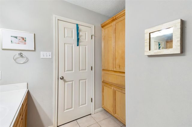 210 Regal Lane, Liberty, TX 77575