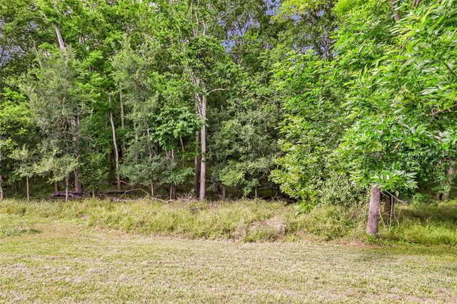 210 Regal Lane, Liberty, TX 77575