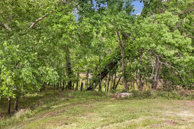 210 Regal Lane, Liberty, TX 77575