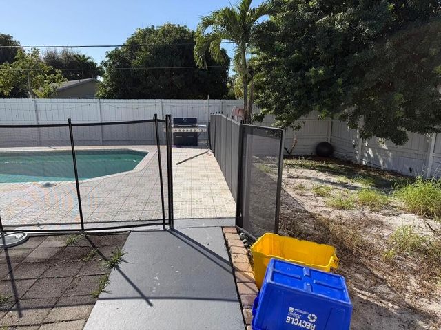 1014 W Drew Street, Lantana, FL 33462