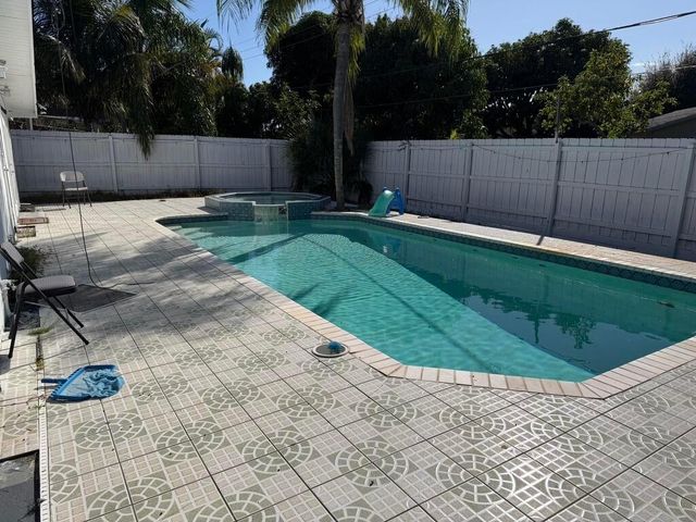 1014 W Drew Street, Lantana, FL 33462