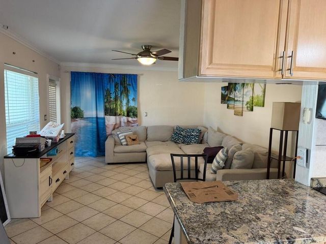 1014 W Drew Street, Lantana, FL 33462