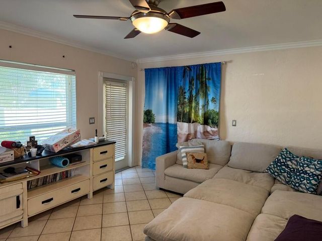 1014 W Drew Street, Lantana, FL 33462