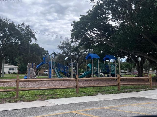 1014 W Drew Street, Lantana, FL 33462