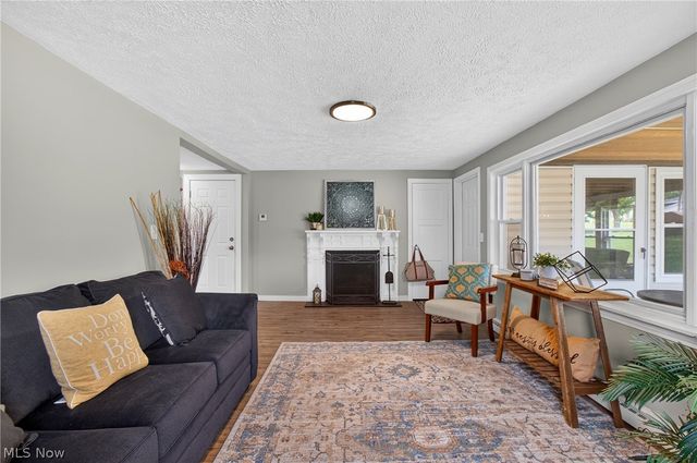 2747 Lincoln Way NW, Massillon, OH 44647
